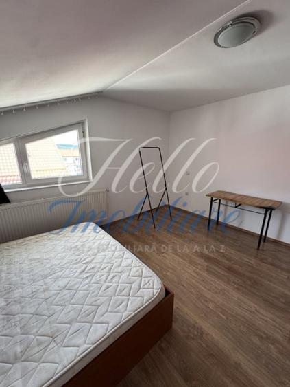 Apartament cu 3 camere semidecomandat, mobilat în Florești