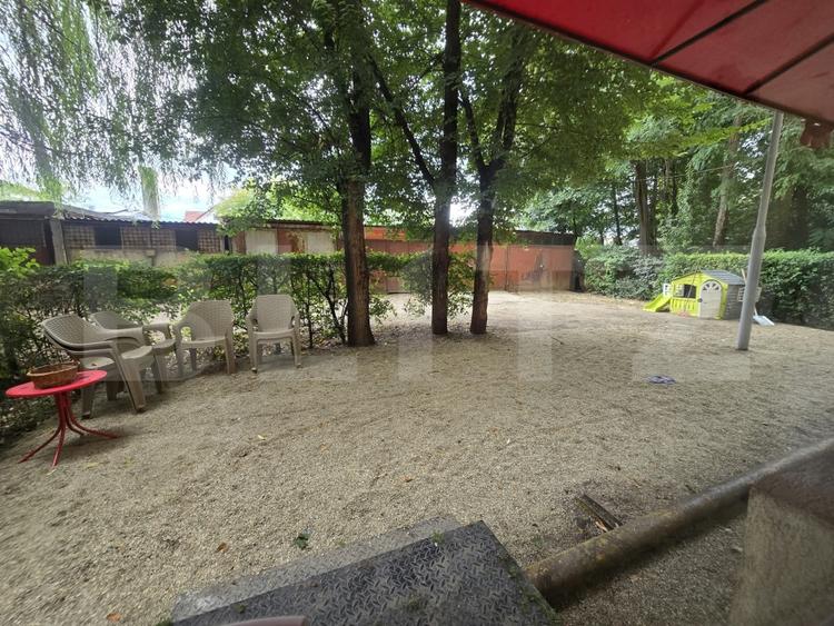 Apartament cu 3 camere decomandat, mobilat în Micro 4