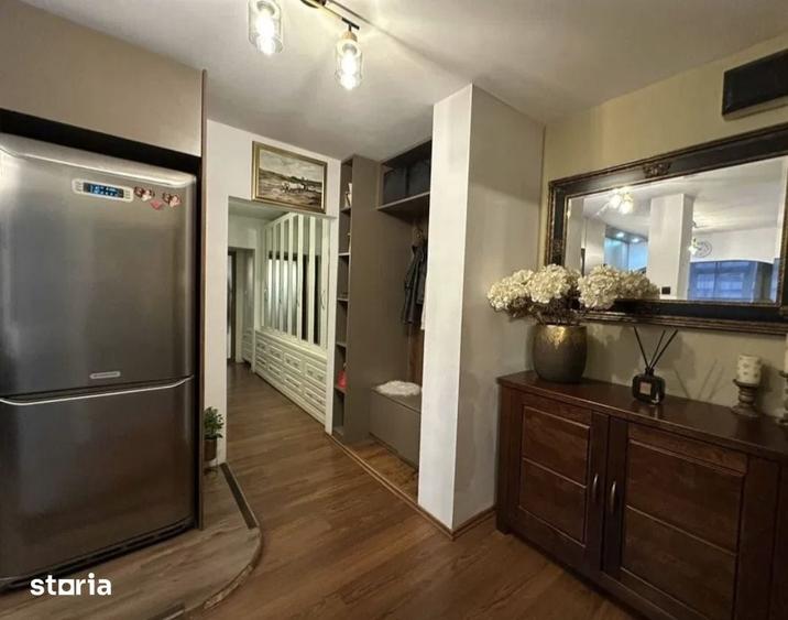 Apartament cu 3 camere decomandat în Banat
