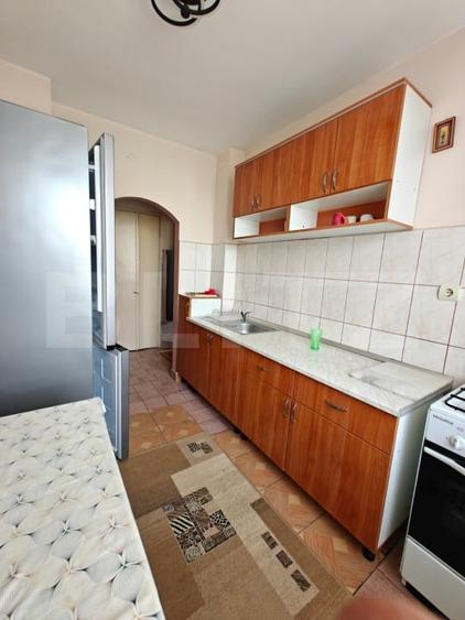 Apartament cu 2 camere semidecomandat, mobilat în Calea București