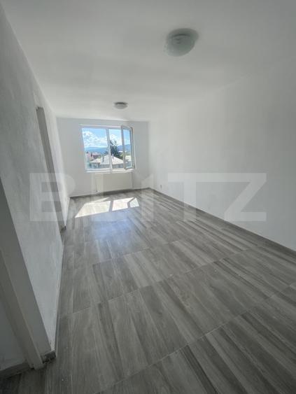 Apartament de vânzare, 2 camere, etaj intermediar, zona Decebal - 1