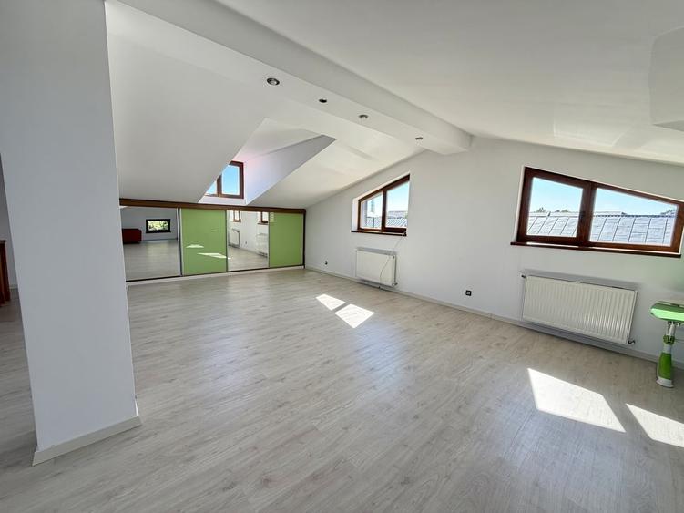 Casă cu 5 camere cu Teren 432 Mp în Pantelimon