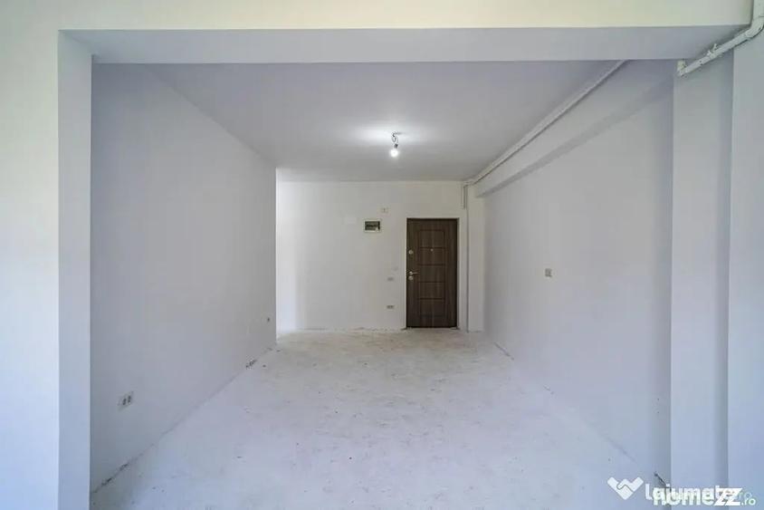 Apartament cu 2 camere semidecomandat în Păcii