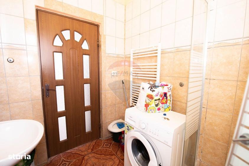 Casă cu 4 camere în Central