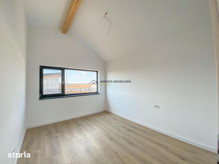 Casă cu 3 camere cu Teren 481 Mp în Snagov