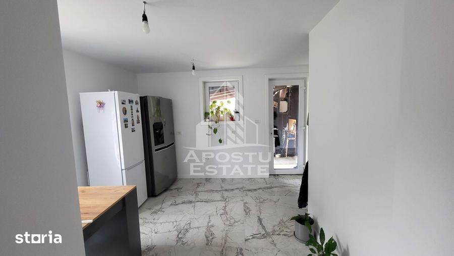 Casă cu 5 camere cu Teren 898 Mp în Șag