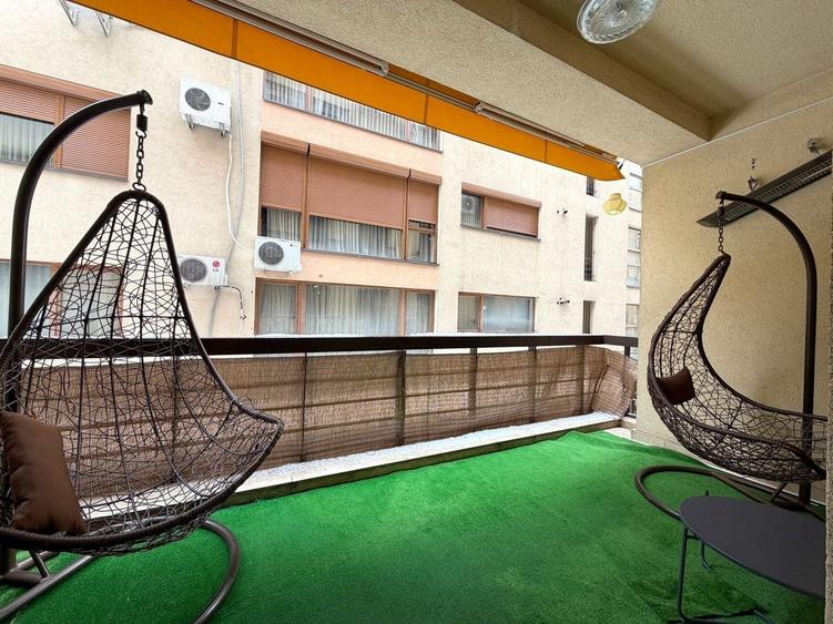 Apartament cu 3 camere semidecomandat, mobilat în Nordului