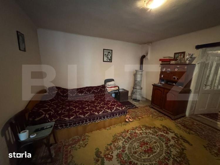Casă cu 7 camere cu Teren 2461 Mp în Central
