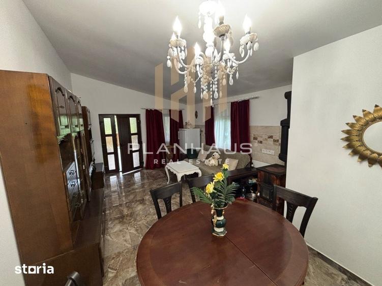 Casă cu 3 camere cu Teren 4400 Mp în Sălsig
