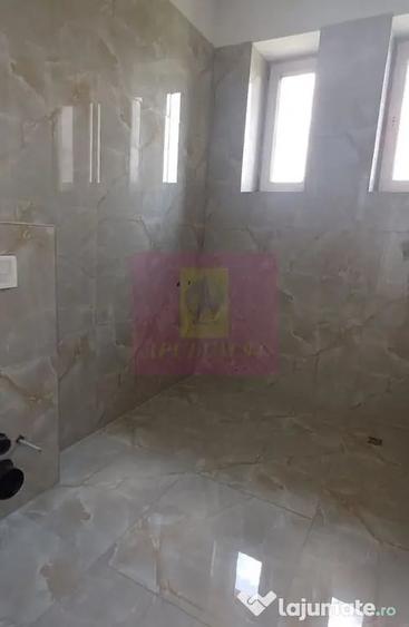 Casă cu 4 camere cu Teren 514 Mp în Gulia