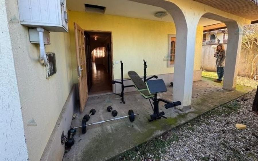 Casă individuală cu 5 camere cu Canalizare în Frătești