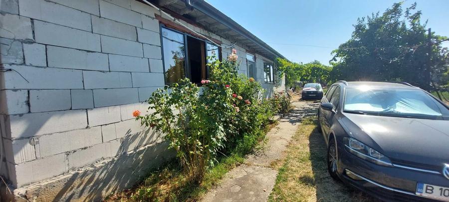 Casă cu 3 camere în Budeni