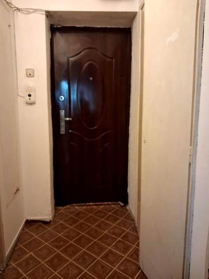 Garsonieră semidecomandată în Vest