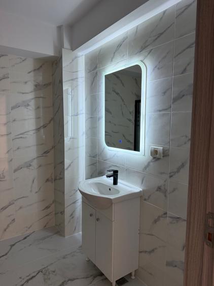 Apartament cu 3 camere decomandat în Fundeni
