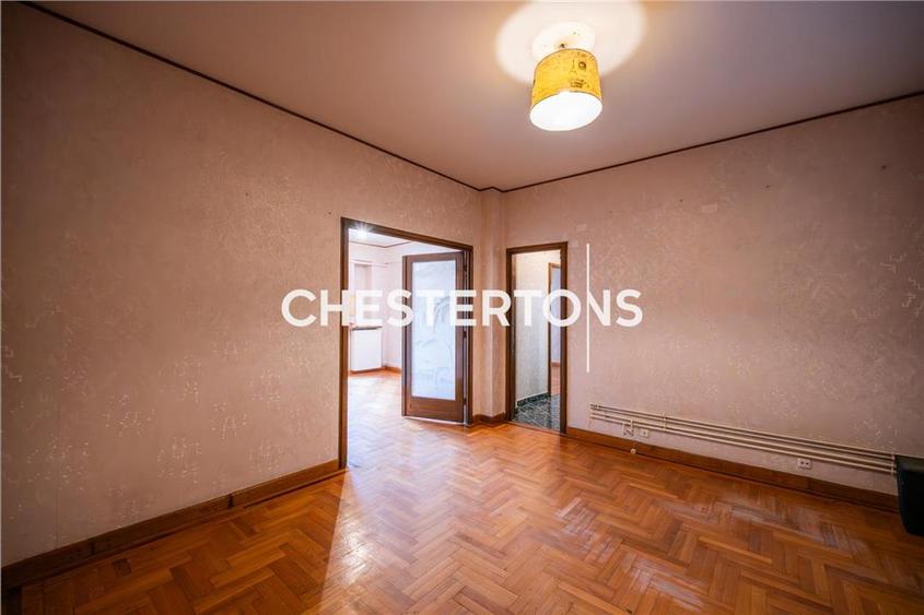 Apartament cu 5 camere circular în Calea Victoriei