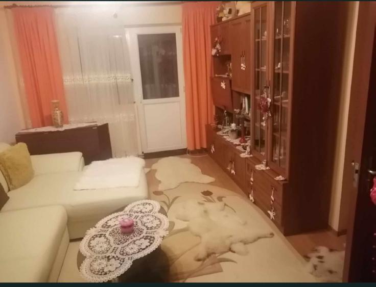 Apartament cu 2 camere decomandat în Cotnari