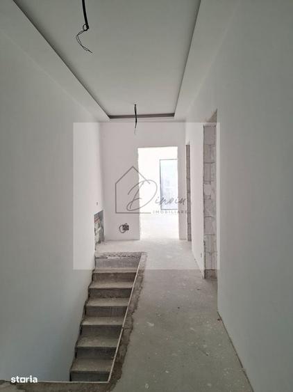 Casă cu 4 camere decomandat cu Teren 170 Mp în Ostratu