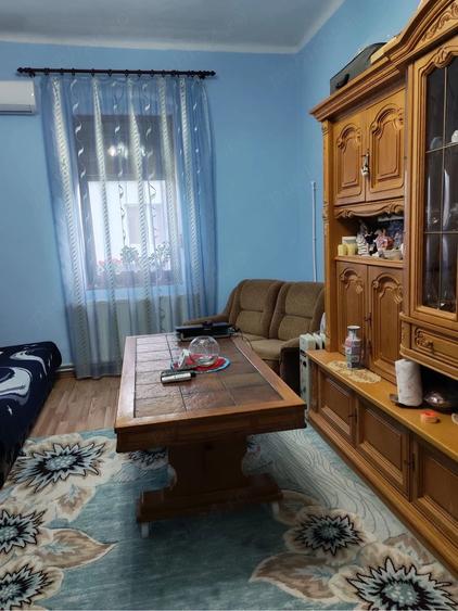 Casă cu Teren 1000 Mp în Central
