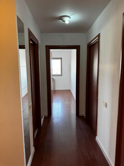 Apartament cu 3 camere decomandat în Bucureștii Noi