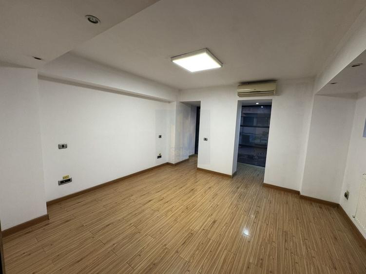 Birou, de 130 mp, în Unirii