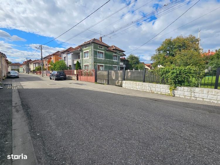 Casă cu 4 camere în Central