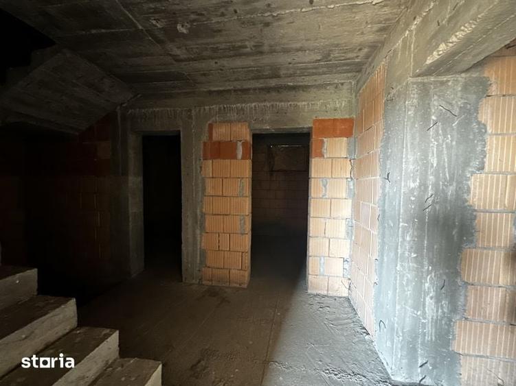 Casă cu 4 camere cu Teren 300 Mp în Corbeanca