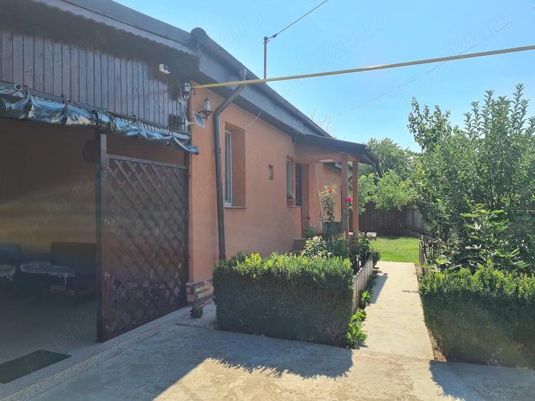 Casă cu 4 camere cu Teren 1049 Mp în Corbu (Glodeanu-Siliștea)