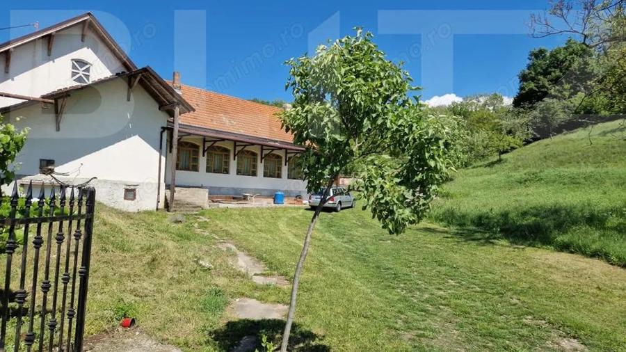Casă cu 4 camere cu Teren 3166 Mp în Bejan