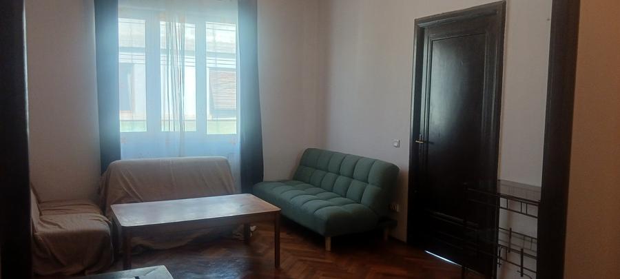 Apartament cu 3 camere decomandat în Cișmigiu