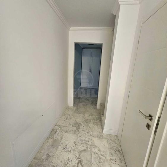Duplex cu 4 camere cu Canalizare în Florești