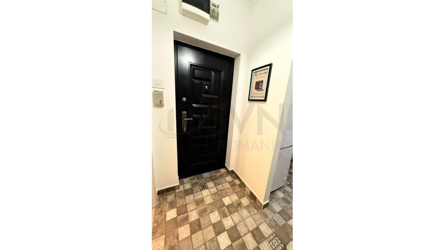 Apartament cu 2 camere semidecomandat în 1 Mai