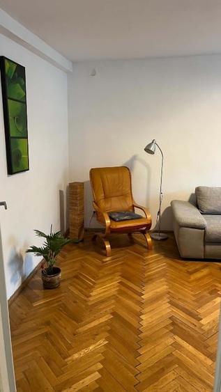 Apartament cu 3 camere decomandat, mobilat în Spitalul Județean