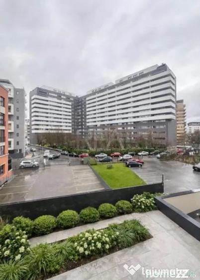 Apartament cu 3 camere semidecomandat în Aviației