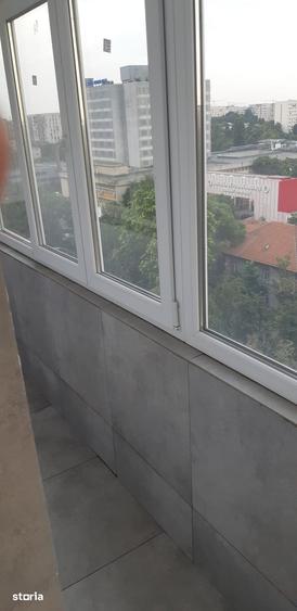 Apartament cu 3 camere în Apărătorii Patriei