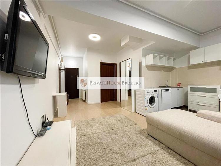 Apartament cu 2 camere semidecomandat, mobilat în Băneasa