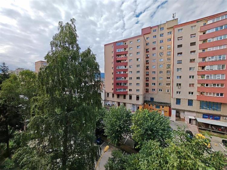 Apartament cu 2 camere decomandat, mobilat în Vlahuță