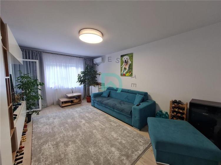 Apartament cu 3 camere decomandat, mobilat în Triaj