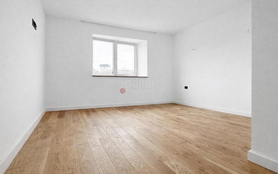Apartament cu 3 camere decomandat în Brașovul Vechi