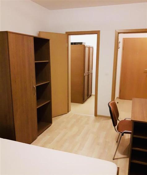 Apartament cu 2 camere decomandat, mobilat în Tractorul