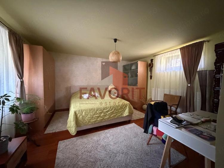 Casă cu 4 camere cu Teren 1514 Mp în Ianova