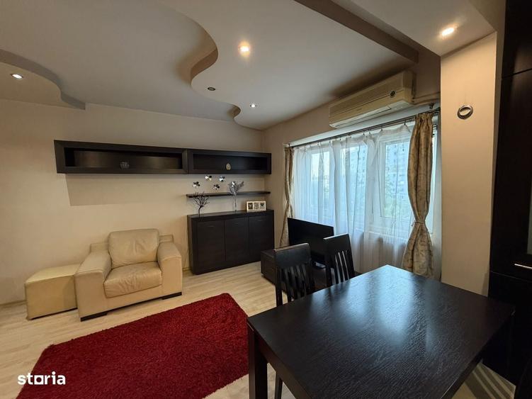 Apartament cu 3 camere decomandat în Central
