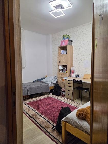 Apartament cu 3 camere decomandat în Energia