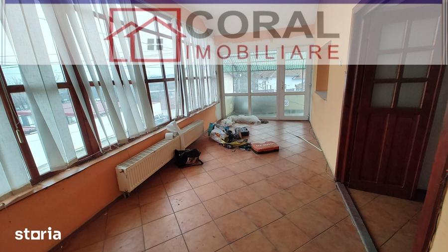 Casă cu 5 camere cu Teren 900 Mp în Decebal