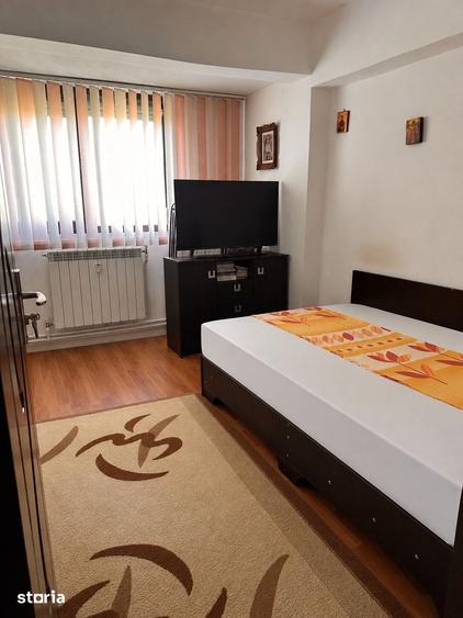 Apartament cu 4 camere decomandat în Central