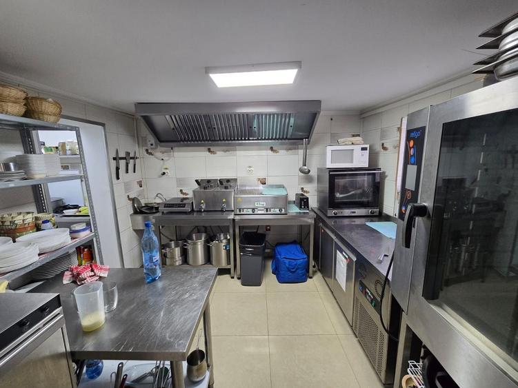 Hotel/Pensiune, de 200 mp, în Cheia