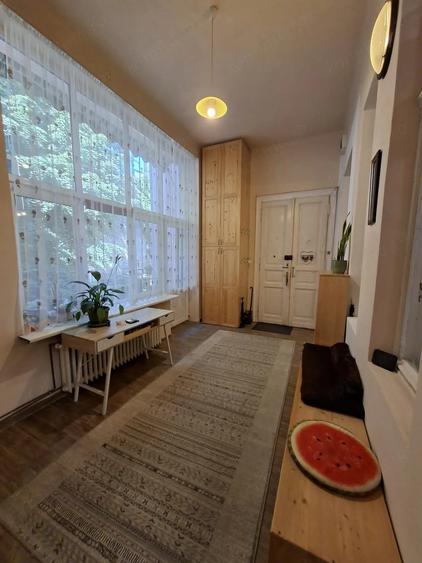 Apartament cu 4 camere decomandat în Central