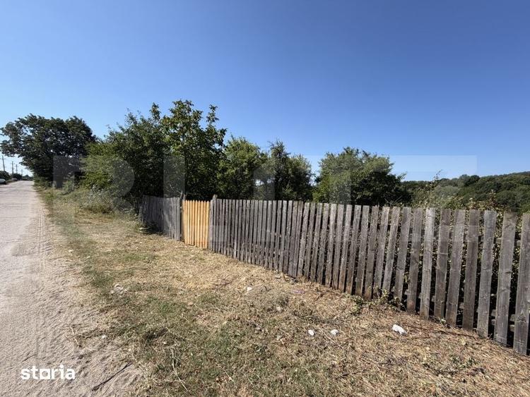 Teren de 1600 mp, în Grui