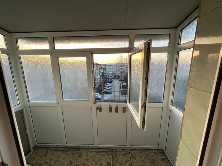 Apartament cu 2 camere decomandat, mobilat în Exterior Est