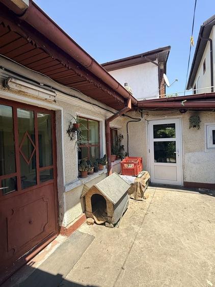 Casă cu 4 camere în Central
