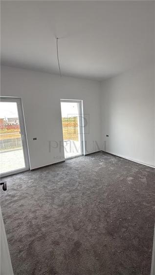 Duplex cu 5 camere cu Teren 350 Mp în Moșnița Nouă